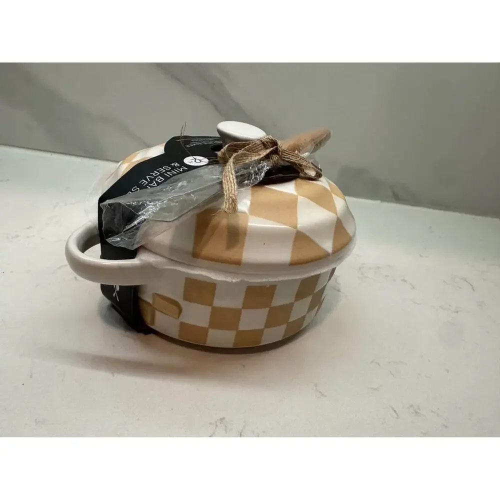 New La Cucina 2-Piece Checkered Mini Brie Baker Set & Spreader Gift Set
